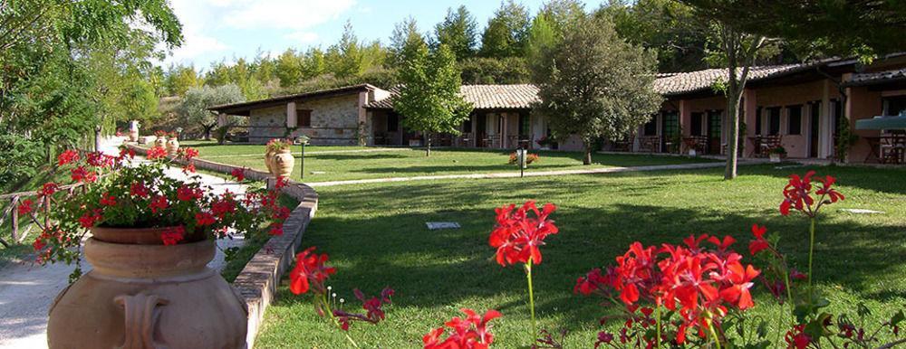 Hotel Il Poggio Dei Pettirossi Bevagna Exterior foto